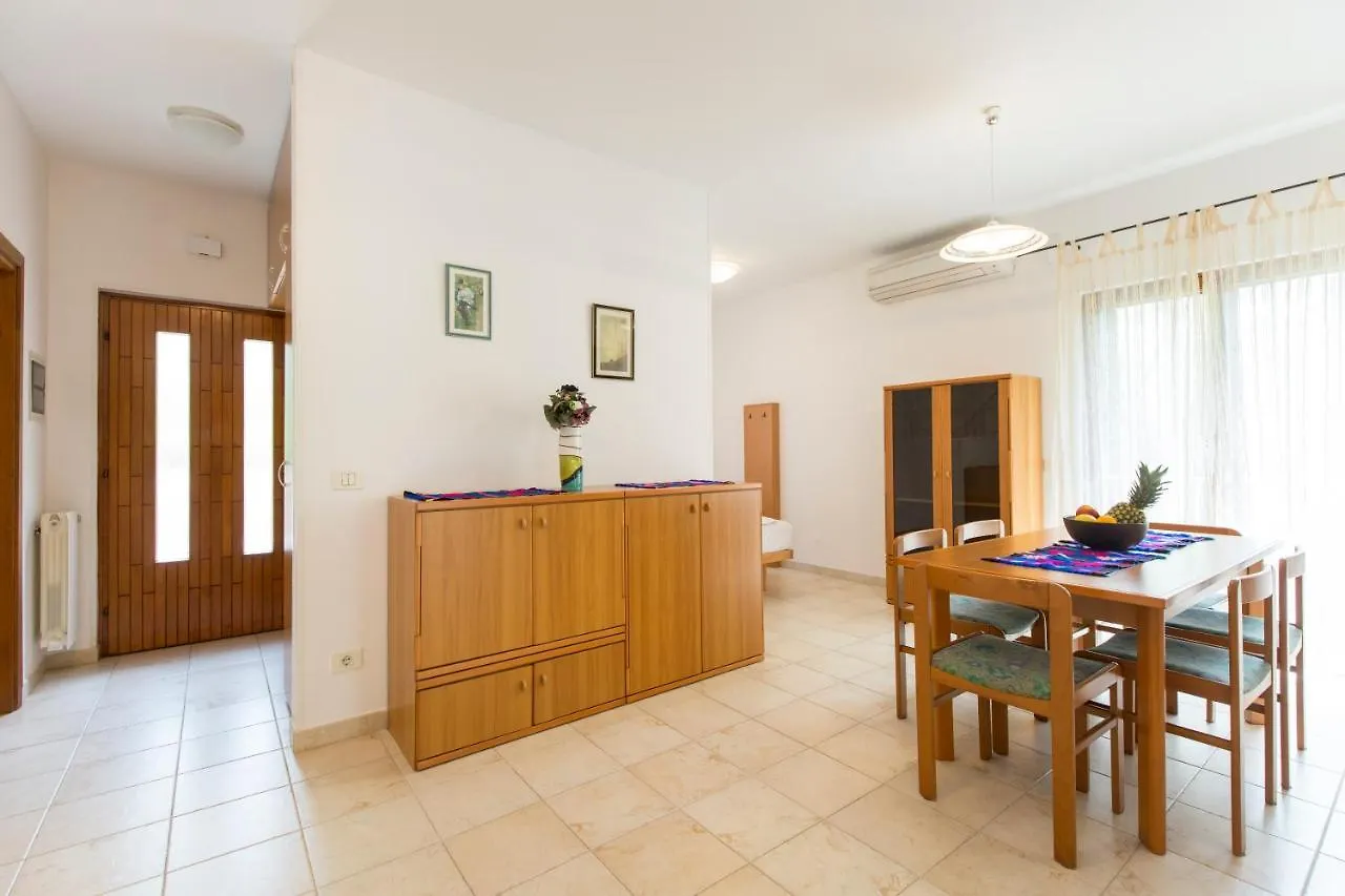 Apartments Sveta Marina 라빈